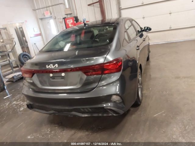 3KPF24AD2PE607225 KIA Forte Lxs