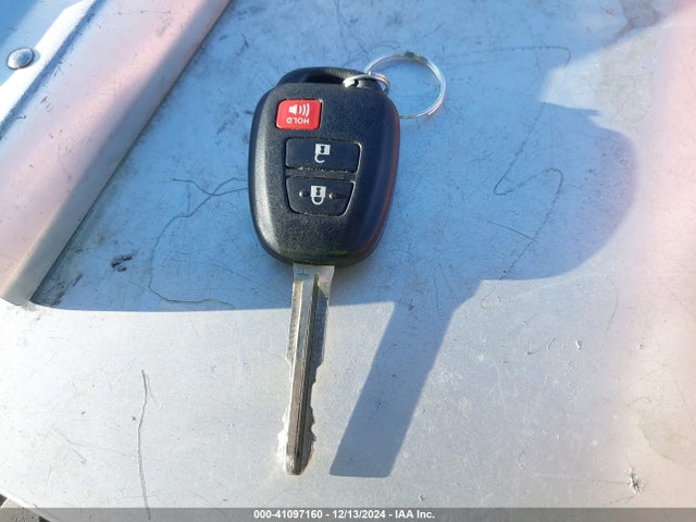 Toyota RAV4 LE 2017 2T3ZFREV9HW347526 Image 11