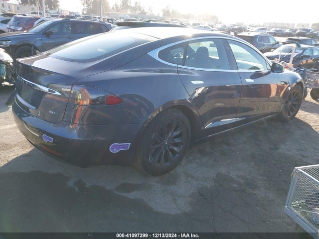 2018 TESLA MODEL S 5YJSA1E24JF291613 Photo 3