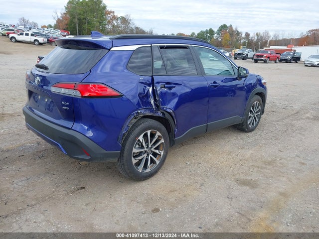 Toyota Corolla Cross Xle 2024 7MUEAABG0RV081357 Image 4