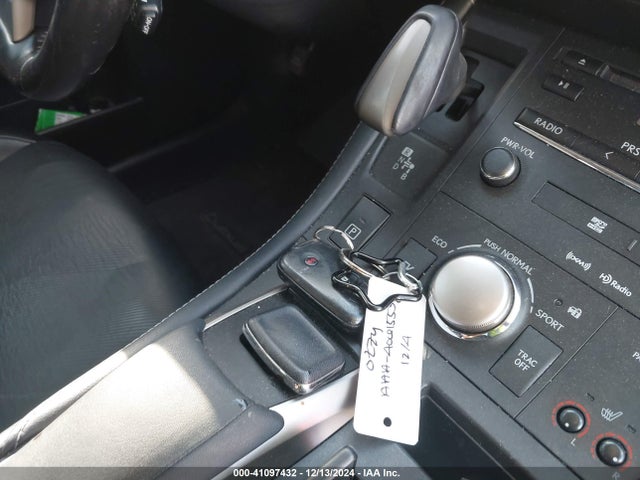 Lexus CT 200H 2017 JTHKD5BH8H2289592 Image 11