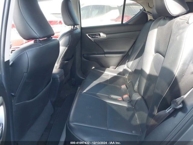 Lexus CT 200H 2017 JTHKD5BH8H2289592 Image 8