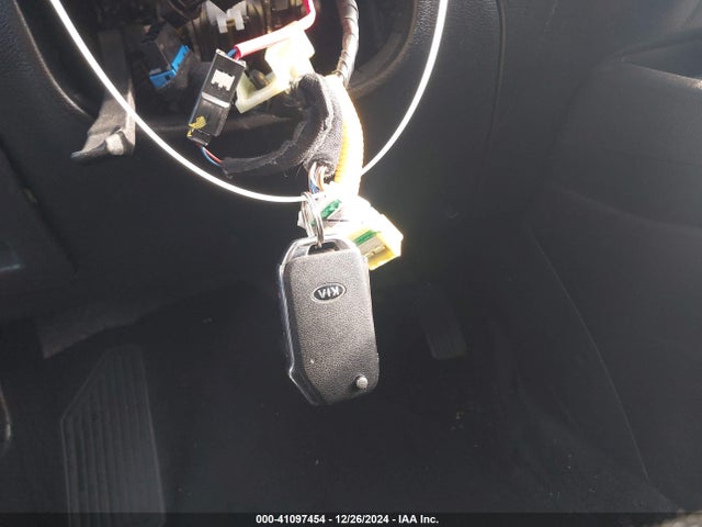 3KPF24AD9KE109757 KIA Forte Lxs