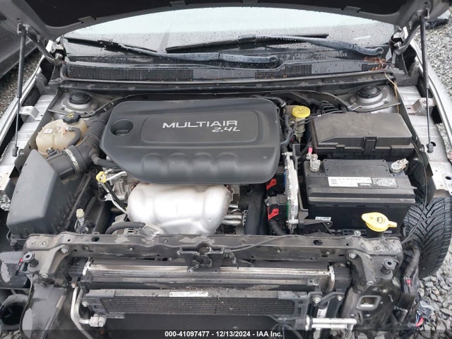 Chrysler 200 Limited 2015 1C3CCCAB5FN612815 Image 10