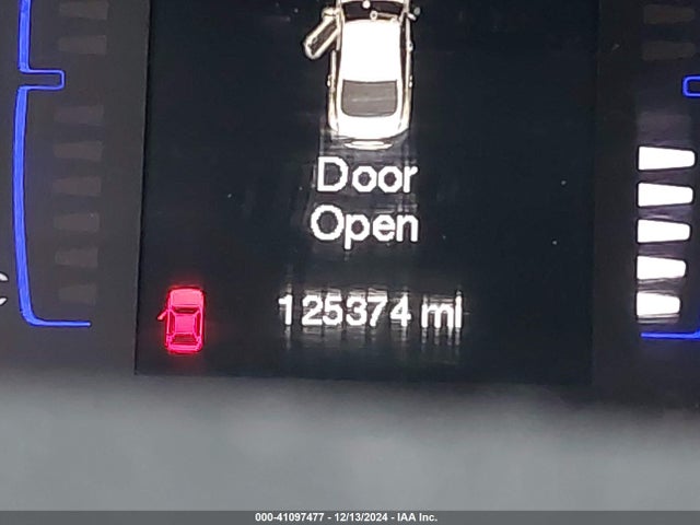 Chrysler 200 Limited 2015 1C3CCCAB5FN612815 Image 16