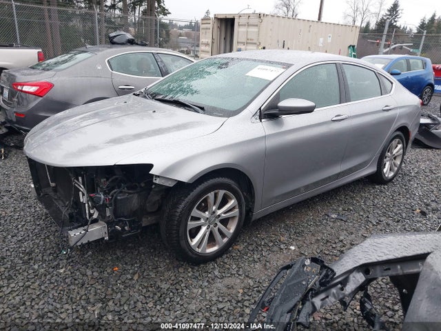 Chrysler 200 Limited 2015 1C3CCCAB5FN612815 Image 2