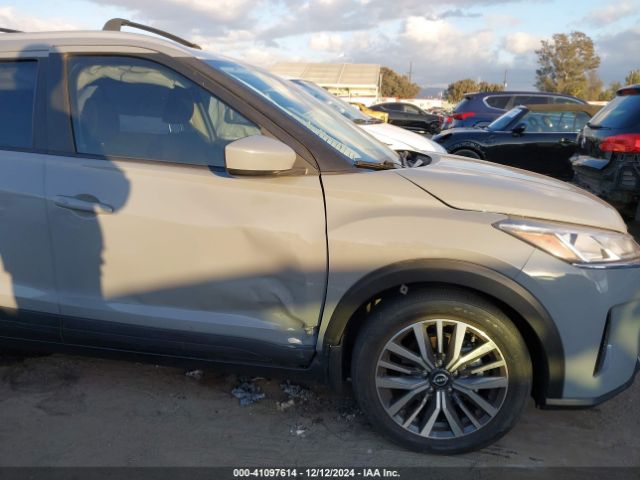 3N1CP5CVXNL497438 Nissan Kicks Sv Xtronic Cvt