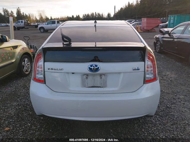 Toyota Prius Two 2014 JTDKN3DU6E0393602 Image 16
