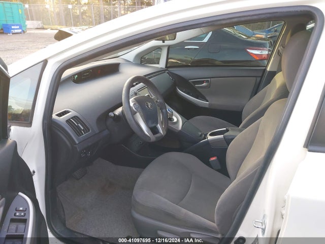 Toyota Prius Two 2014 JTDKN3DU6E0393602 Image 5