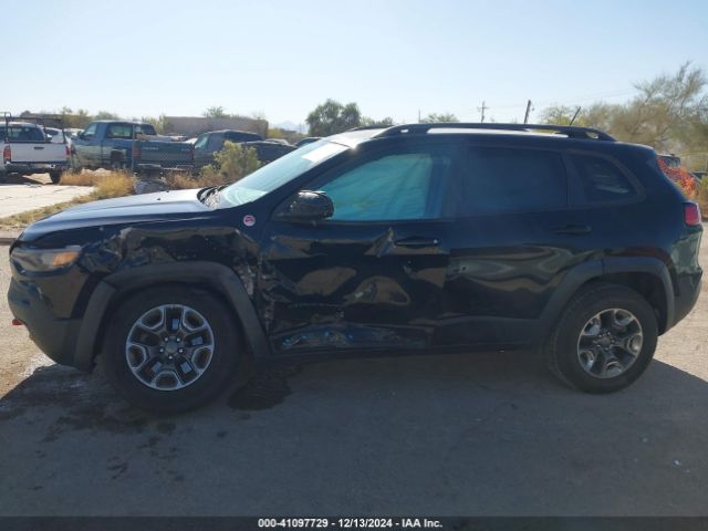 1C4PJMBXXKD258972 Jeep Cherokee Trailhawk 4x4