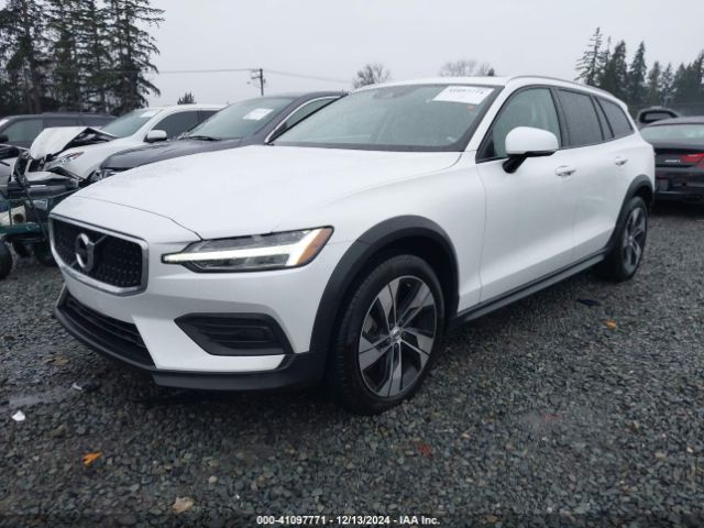YV4102WK3L1044448 Volvo V60 Cross Country T5