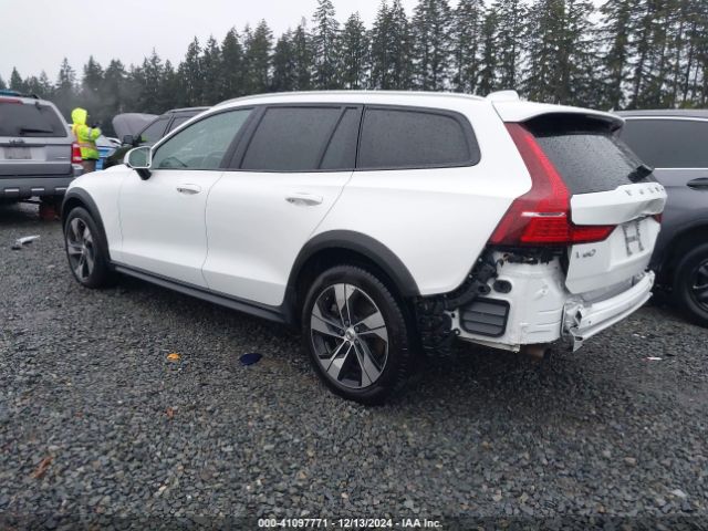YV4102WK3L1044448 Volvo V60 Cross Country T5
