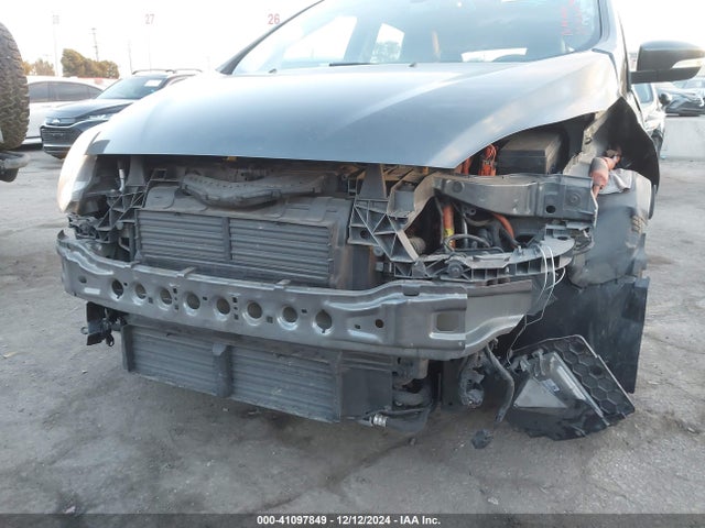 1FADP5CU4GL115028 Ford C-max Energi Sel