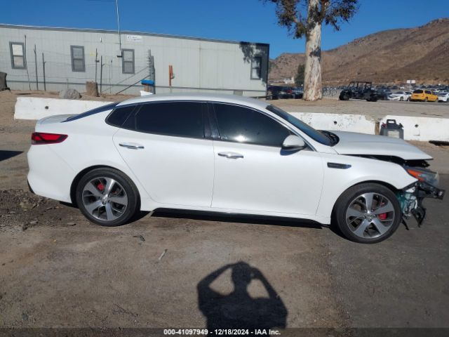 5XXGW4L28HG152457 KIA Optima Sx Turbo