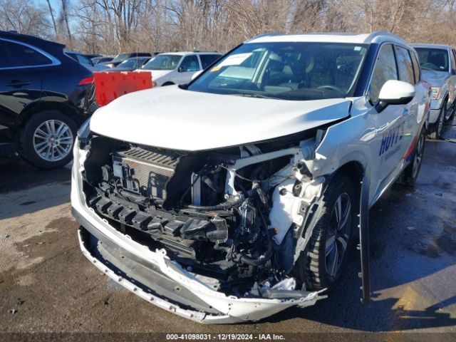 JN8BT3DC7PW105734 Nissan Rogue Platinum Fwd