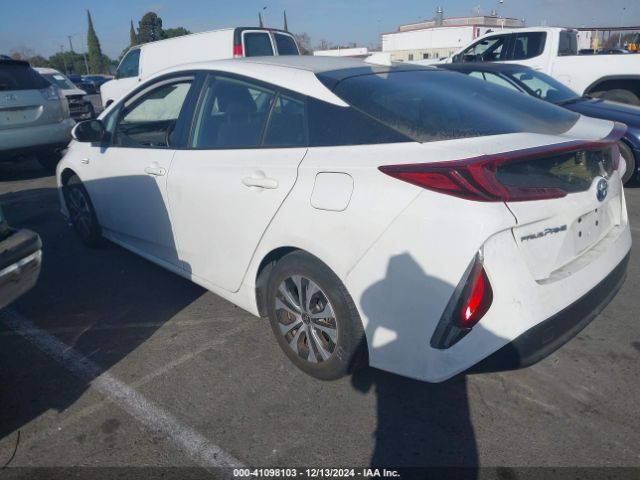 JTDKAMFP0N3198375 Toyota Prius Prime Le