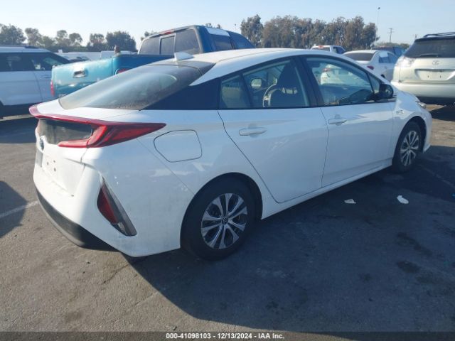 JTDKAMFP0N3198375 Toyota Prius Prime Le