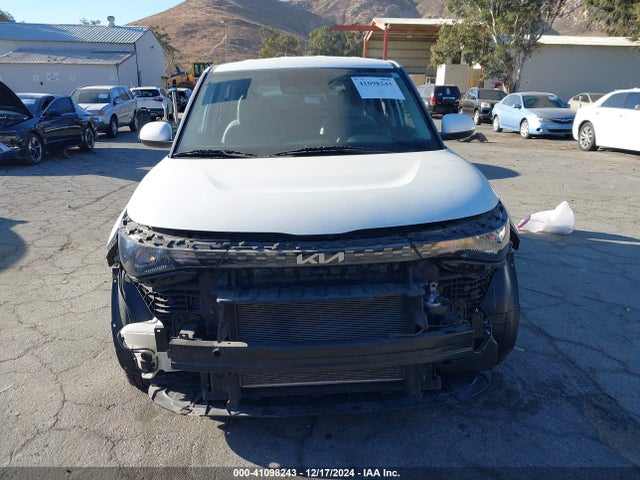 KIA SOUL LX 2023 KNDJ23AU4P7844447 Image 13