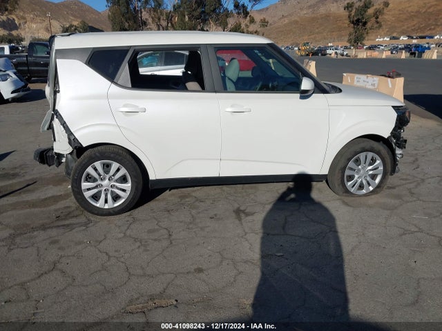 KIA SOUL LX 2023 KNDJ23AU4P7844447 Image 14