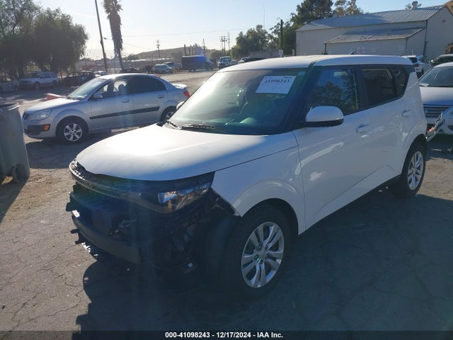 KIA SOUL LX 2023 KNDJ23AU4P7844447 Image 2