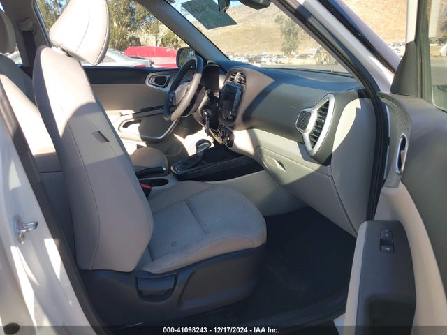 KIA SOUL LX 2023 KNDJ23AU4P7844447 Image 5