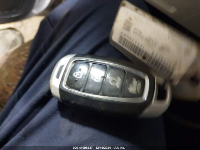 KMHRC8A31RU285704 Hyundai Venue Sel