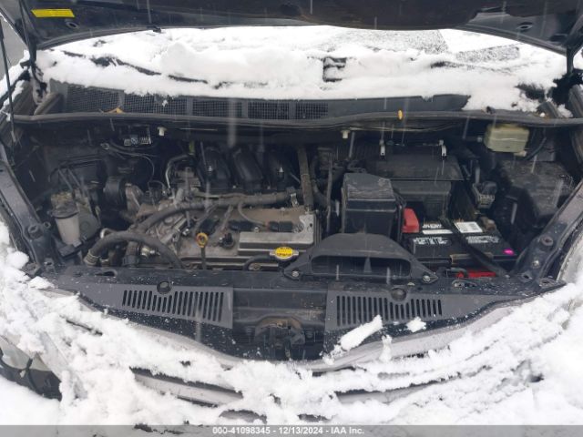 5TDYK3DC6GS718436 Toyota Sienna Xle 8 Passenger