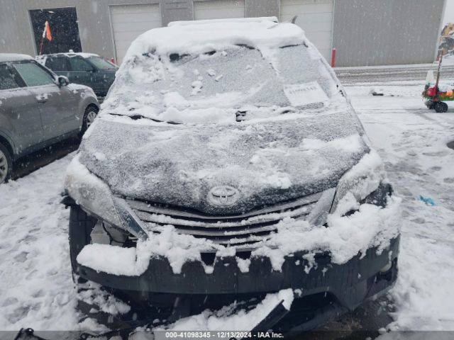 5TDYK3DC6GS718436 Toyota Sienna Xle 8 Passenger