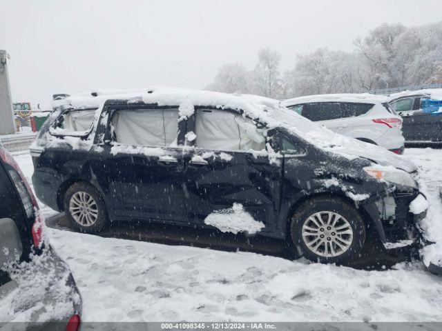 5TDYK3DC6GS718436 Toyota Sienna Xle 8 Passenger