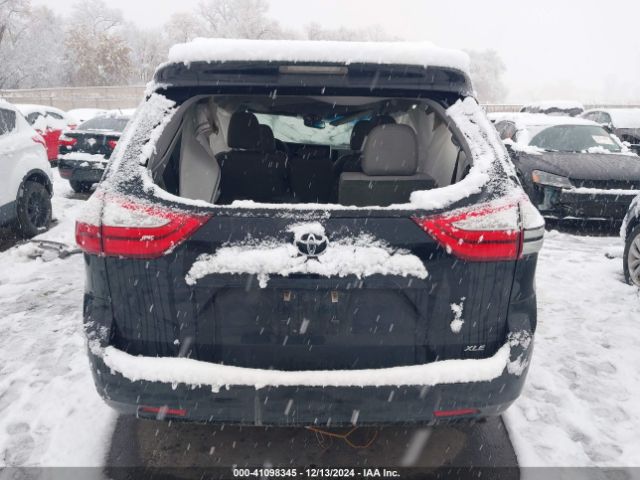 5TDYK3DC6GS718436 Toyota Sienna Xle 8 Passenger