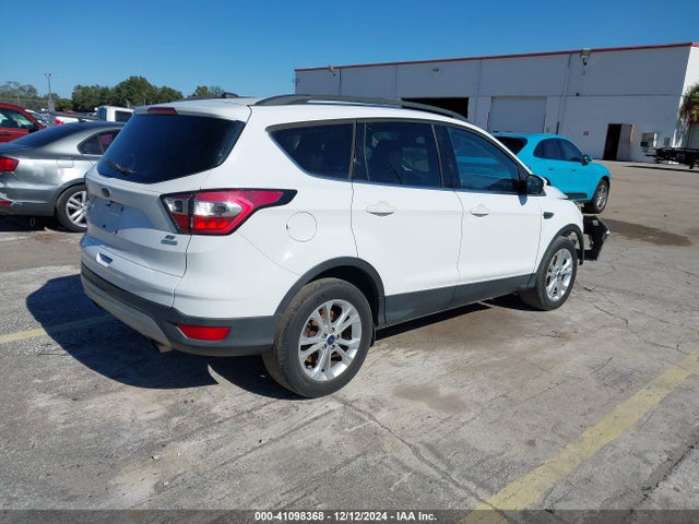Ford ESCAPE SE 2017 1FMCU0GD7HUC60535 Image 4