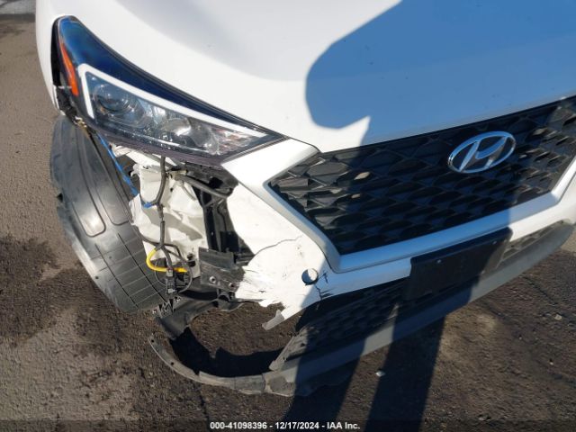 KM8J2CA41LU160964 Hyundai TUCSON SE
