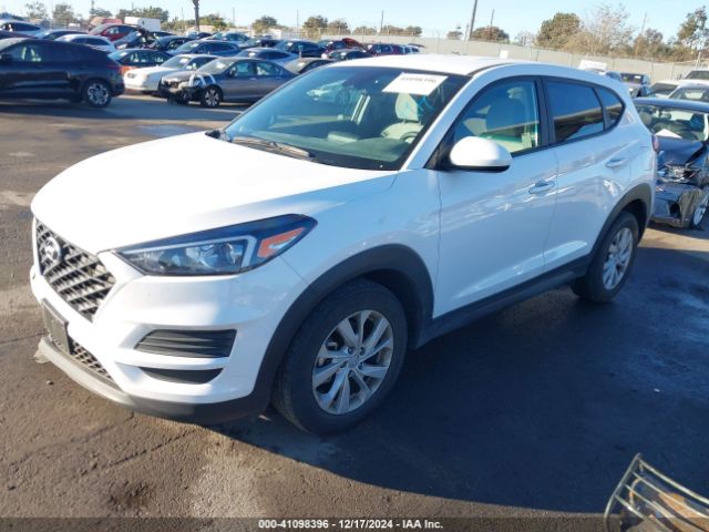 KM8J2CA41LU160964 Hyundai TUCSON SE