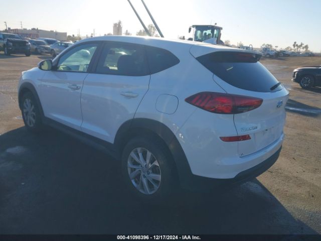 KM8J2CA41LU160964 Hyundai TUCSON SE