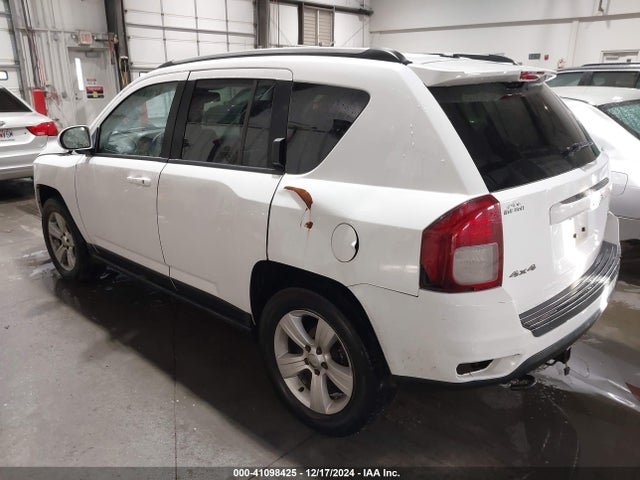 Jeep Compass Latitude 2016 1C4NJDEB2GD544541 Image 3