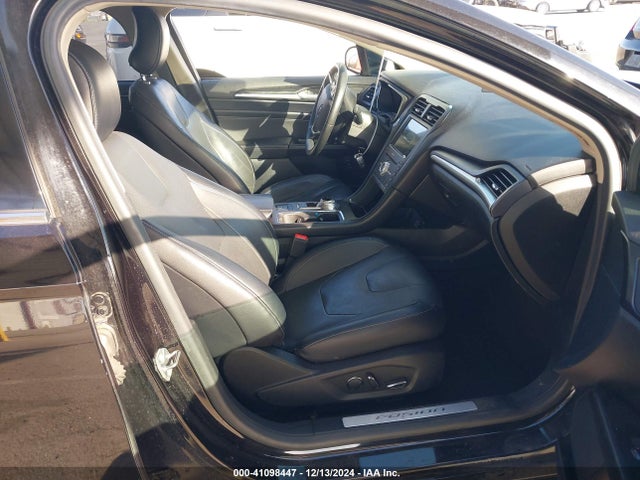 3FA6P0SUXKR201046 Ford Fusion Energi Titanium
