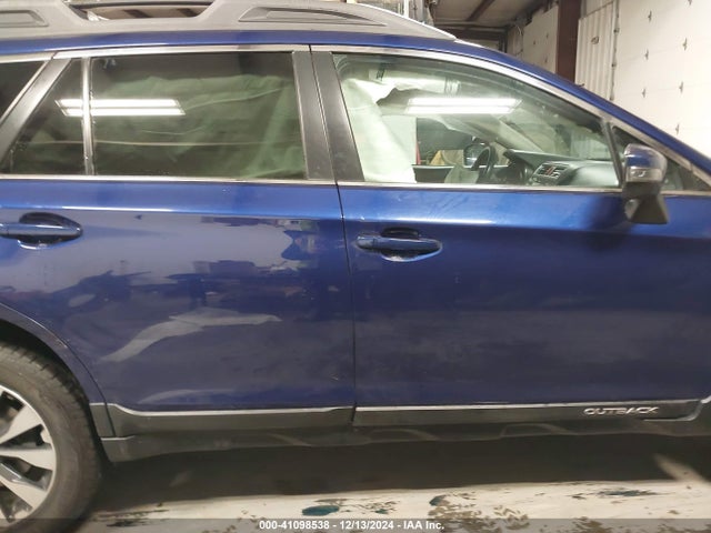 Subaru Outback 2.5i Limited 2017 4S4BSAKC3H3381512 Image 13