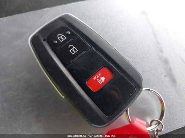 JTDKARFU2G3508757 Toyota Prius Three Touring