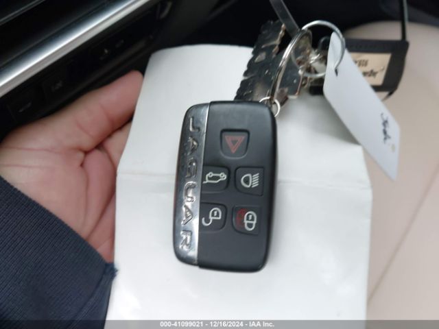 2018 JAGUAR F-PACE SADCJ2FX0JA293960 Photo 10