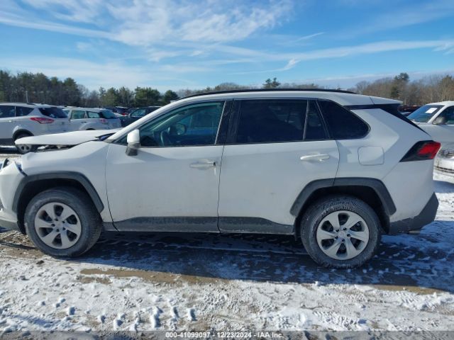 2T3G1RFV1LW108470 Toyota RAV4 LE