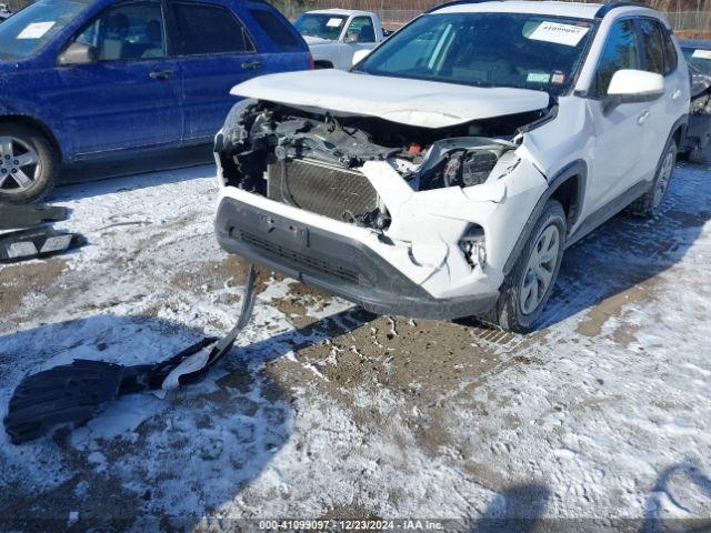 2T3G1RFV1LW108470 Toyota RAV4 LE