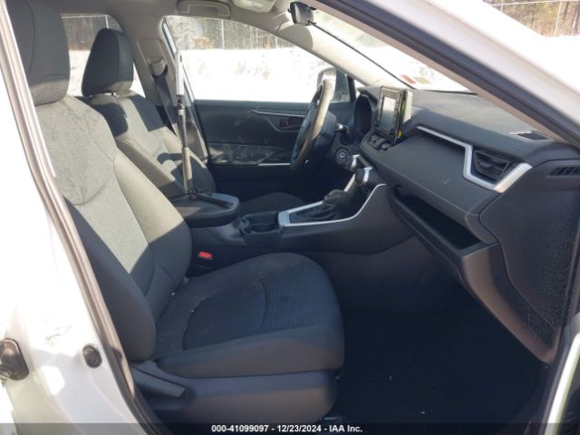 2T3G1RFV1LW108470 Toyota RAV4 LE