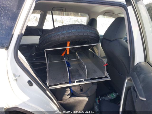 2T3G1RFV1LW108470 Toyota RAV4 LE