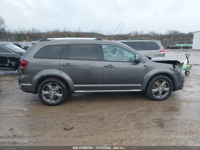 3C4PDCGB5FT637697 Dodge Journey Crossroad