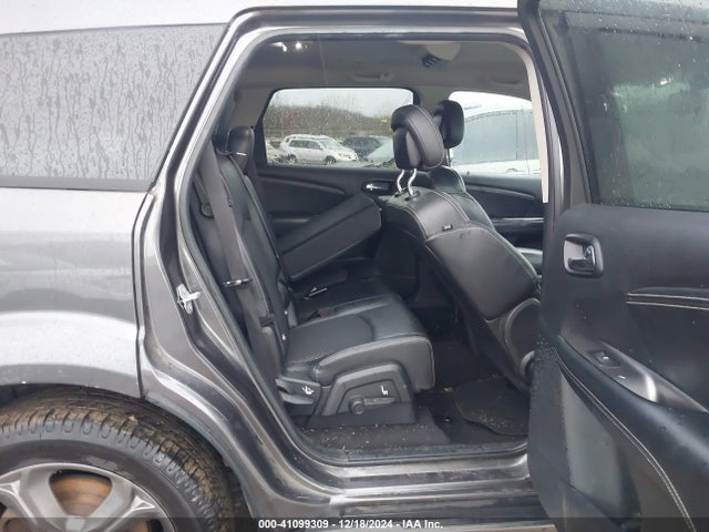 3C4PDCGB5FT637697 Dodge Journey Crossroad