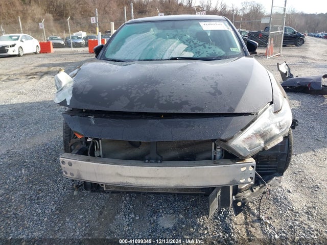1N4AA6AP9GC385718 Nissan Maxima 3.5 Sv