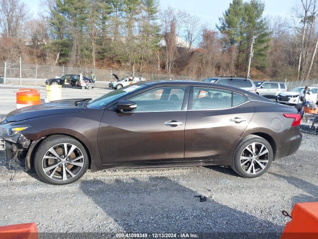 1N4AA6AP9GC385718 Nissan Maxima 3.5 Sv