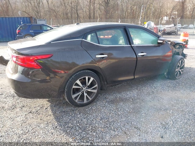 1N4AA6AP9GC385718 Nissan Maxima 3.5 Sv