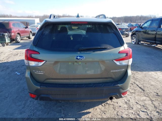 JF2SKAEC2KH455790 Subaru Forester Premium
