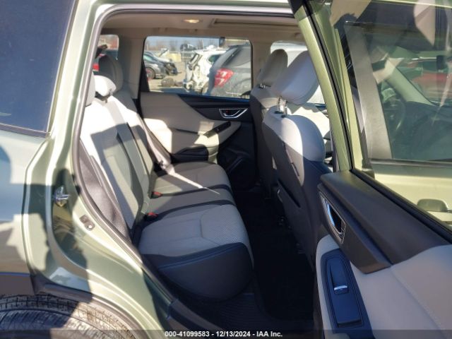 JF2SKAEC2KH455790 Subaru Forester Premium